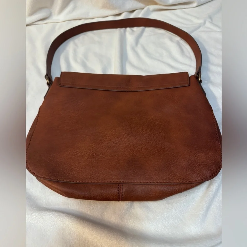 Universal Threads Tan Saddle Purse Like New!! - Picture 2 of 9